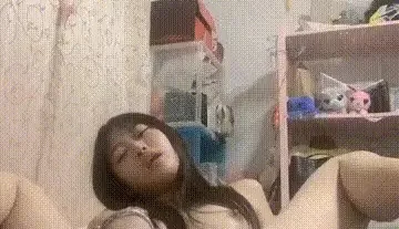 [转载搬运] 台湾职校【高英工商】冒充经济人忽悠职校嫩妹，掰逼是... [8V+2.2G][百度盘]