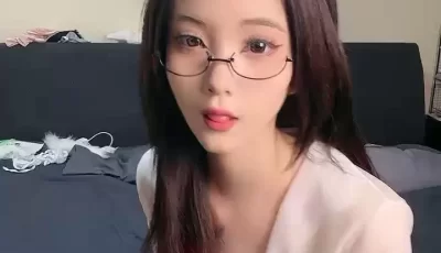 [转载搬运] 极品尤物颜值女神，超粉嫩穴，炮友猛插白嫩美臀 [1+594m][百度盘]