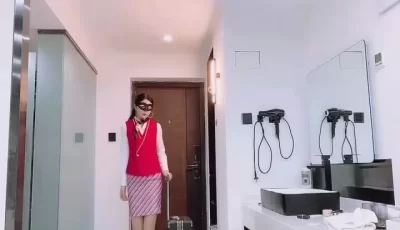 [自行打包] 绝美推特高颜值逆天长腿女神Vivian 定制款南航空姐 抚媚身... [1v+351m][百度盘]