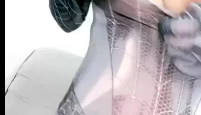[自行打包] 马尾辫爆乳女神，蜘蛛侠情开档趣装，胸前割开露奶子，... [1+1.24G][百度盘]