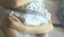[转载搬运] 吉林少妇沈某家中带孩子被情人强行按倒床上无套抽插孩... [1v+358m][磁力链接]