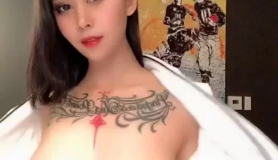 [自行打包] 推特爆乳女神『小范冰冰』大尺度魅惑私拍 人前女神人后... [1v+212m][百度盘]