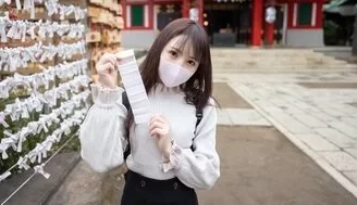 FC2PPV2926417 因照顧家人陷入情緒問題的漂亮妹子性慾解放中出舒壓 [35:32]