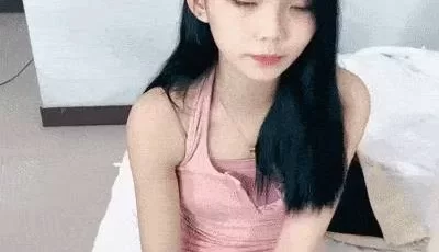 [转载搬运] 一堆00後嫩妹子群p淫亂！全多脫光光！左擁右抱捏奶子，... [2+2763MB][磁力链接]