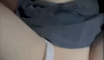 [转载搬运] 乱伦亲侄女晚上送微醉侄女回家把车开到没人地方借着酒意露出大屌让她玩弄 [1v+900M][百度盘]