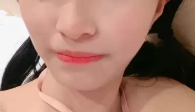 [自行打包] 青春活力雙馬尾美少女,長相呆萌清純,下面沒想到毛毛這麽濃密,黑森林掰開小茓盡收眼底 [1v+900m][百度盘]