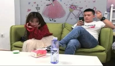 约了个性感小少妇在出租屋沙发操到床上多姿势爆操中出. [1:11:50]