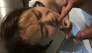 约炮在校学生喜欢吸精深喉颜射一脸技术秒杀岛国女优. [09:38]