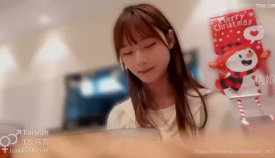 [转载搬运] [伪娘TS]Junna Hung 筱鈞 - 當你的好友在聖誕夜時突然女裝 [1V+756MB][百度盘]