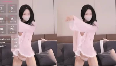 [转载搬运] 播音系女主播yaya_86性感美腿热舞 [6V+4G][百度盘]