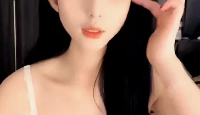 [自行打包] 航空美女模特菲菲的极品大蝴蝶逼_特写展示精彩大秀直播_... [1v+970m][百度盘]