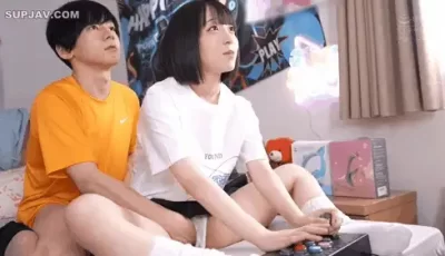 [转载搬运] 沉谜打电动的网瘾少女被小伙疯狂输出 [1V+2.14G][百度盘]