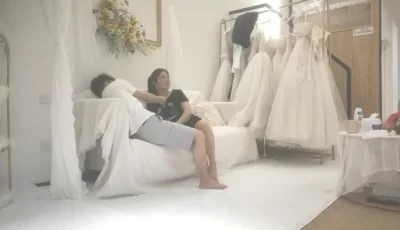 [转载搬运] 胖子传媒工作室 婚纱店主题约啪良家美少妇穿上婚纱开操... [1V+852MB][磁力链接]