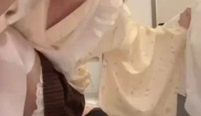 [转载搬运] 超反差萝莉主长筒白丝裸足舔脚强制深喉坐脸窒息虐乳扇乳全体重踩踏 [1v+200m][百度盘]