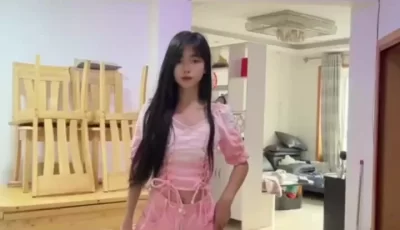 [自行打包] 推特露脸美少女，绝顶身材女菩萨【是瑞瑞呀】新番福利... [21v+805m][百度盘]