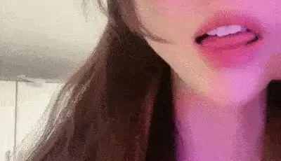 [转载搬运] 超高颜值美少女！168cm苗条身材！难得小露一波，脱掉内裤... [1+798MB][磁力链接]