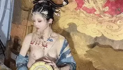 [转载搬运] 畫中仙古色鮮香酥乳玉體，古代妃子穿越，怪不得皇帝每... [1+256MB][磁力链接]