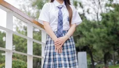 [转载搬运] 物恋传媒 NO.2242 闪闪-板鞋、厚白丝、户外草地公园沙滩脱... [155P1V+7.73G][百度盘]