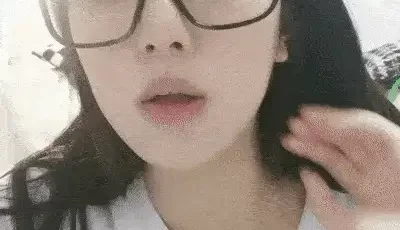 [转载搬运] 19极品尤物学生妹，黑框眼镜非常清纯，吸吮手指骚起来，... [2+991MB][磁力链接]