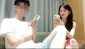 探花清純白晢小學妹這樣正 炮哥偷偷拿掉套子想內射被發現 [26:34]
