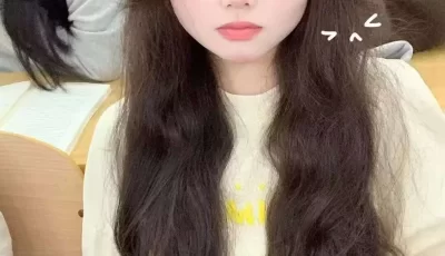 [转载搬运] 5月新 20岁学生妹 完美露脸 雪白雪白的 无套啪啪 叫床声大 [2V/7P+583M][百度盘]