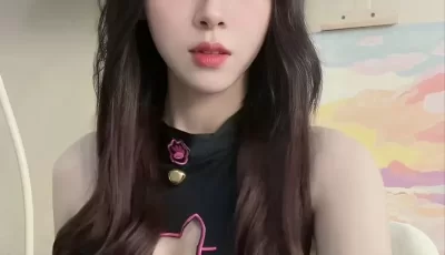 [转载搬运] 极品抖音颜值天花板主播小movo，骚逼母狗大尺度裸舞自慰 [8V+346M][百度盘]