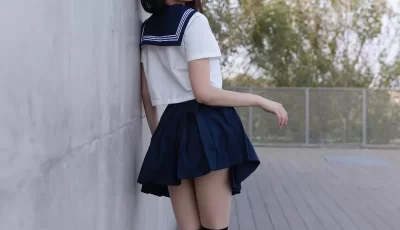 [转载搬运] 秀人网 陆萱萱 JK制服小短裙反差女神 [80P+741M][百度盘]