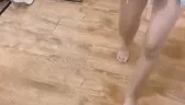 这个太会玩了！性感女房客让我去她家帮忙换灯泡，我发现她床上竟然还有成 [13:39]