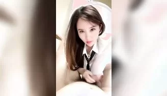 素人自拍性感襯衫御姐口交了得 嫌棄沒用炮友很快就射了 [05:29]