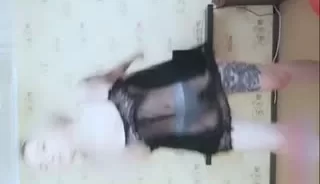 抖音苗条正妹嘟嘟撕破丝袜扣穴手淫微拍 [08:05]
