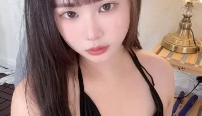 [转载搬运] 童颜巨乳反差母狗bravoyuji视图 [18V36P+2G][百度盘]