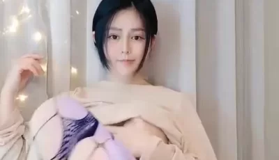 [自行打包] 大长腿眼镜御姐 真空丝袜诱惑【空乘馨馨】超劲爆抖臀29 [1v+730m][百度盘]