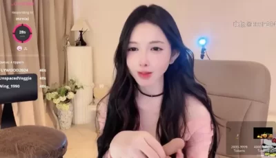 [转载搬运] 逆天颜值女神 【Hahaha_ha2】 挑战超巨大肉棒 [2V+1.1G][百度盘]