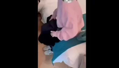 最终拿下有夫之妻小白领 腼腆羞涩 操的求饶摁住疯狂暴力输出 直接爽的 [22:33]