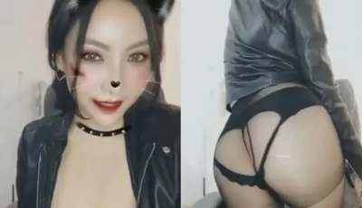 史诗S级谭晓彤首次三点全开私拍流出自慰棒插粉穴滴润乳汁. [05:47]