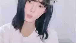 [自行打包] 清纯尤物美少女【鱼儿困困】外表呆萌超嫩！极品蜜桃美臀 [1v+836m][百度盘]