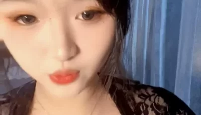 [自行打包] 极品大奶水多多的人妻少妇全程露脸跟小哥激情啪啪，深... [1v+1.51g][百度盘]