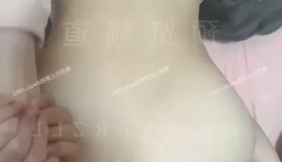 [自行打包] JK女友被男友哄骗  与他兄弟一起玩4P 爽的娇喘连连 [8v+2.94g][百度盘]
