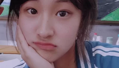 [自行打包] 【云盘泄密】流出/稀缺 反差婊清纯甜美的卫校校花被渣男... [4v42p+136M][百度盘]