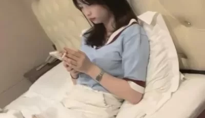 [自行打包] 四川成都的丰满大胸大屁股兼职学生妹子 别看长得单纯 性... [1v+1.1g][百度盘]