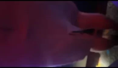 酒馆搭讪的人妻姐姐 出来玩都穿开裆丝袜 [04:23]