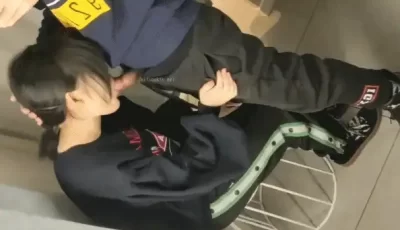 [转载搬运] 大神约学妹ஐ女友商场试衣间口交口爆 多视角拍摄 [2V+114M][百度盘]