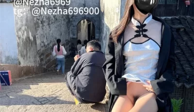 [转载搬运] 【推特@哪吒】 合集 人前露出萝莉福利姬 [79P12V+8.1G][百度盘]